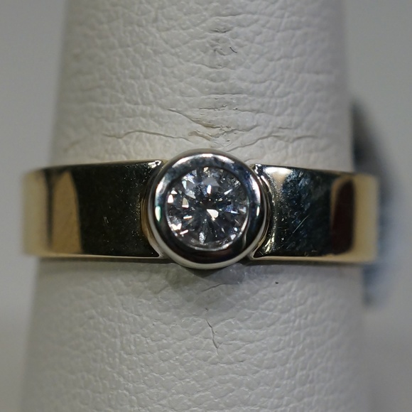 RNG Jewelry - 14KTT Gold Handmade Solitaire Genuine Diamond Ring